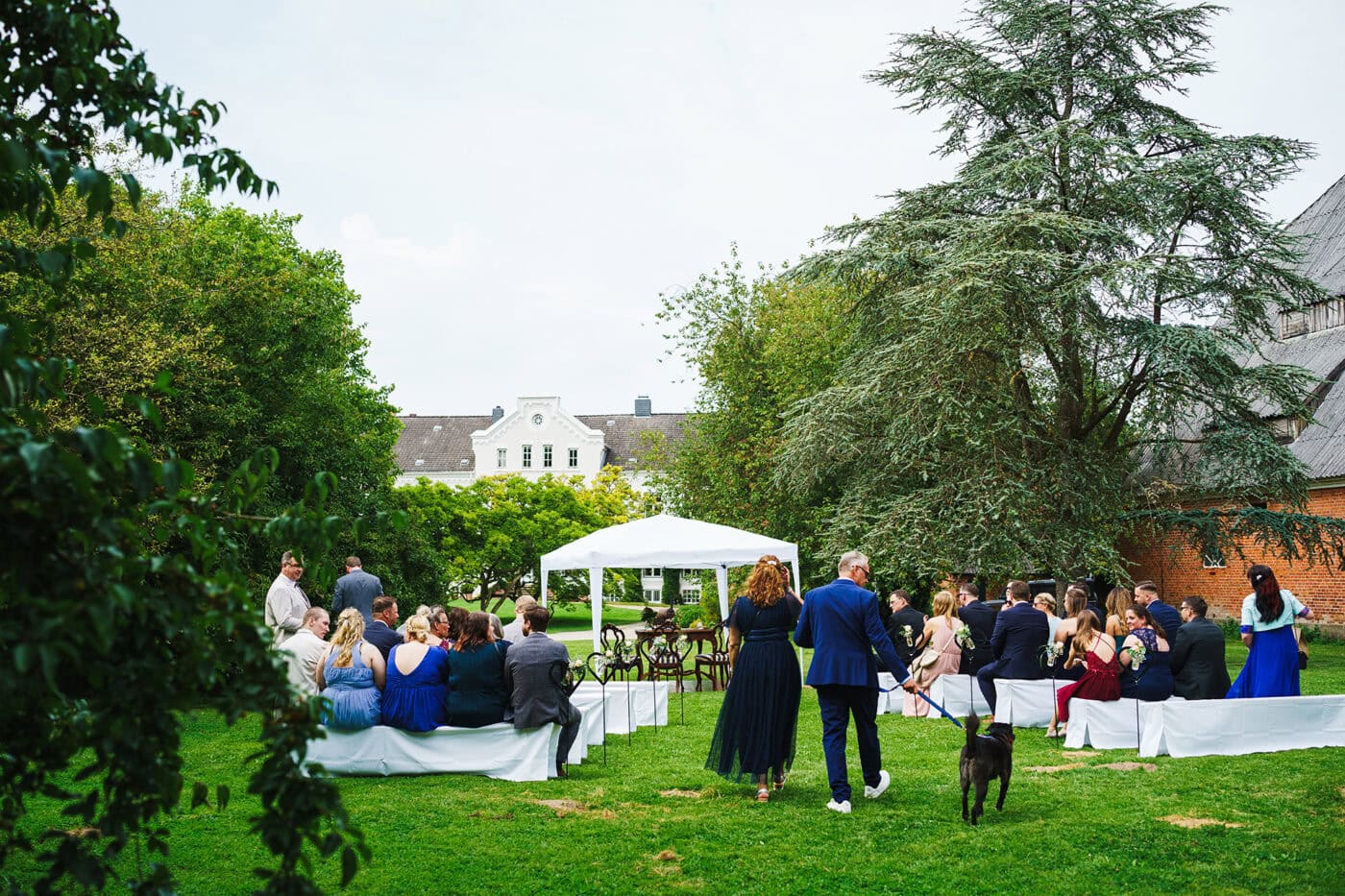 Hochzeit Gut Bossee Standesamt Draußen