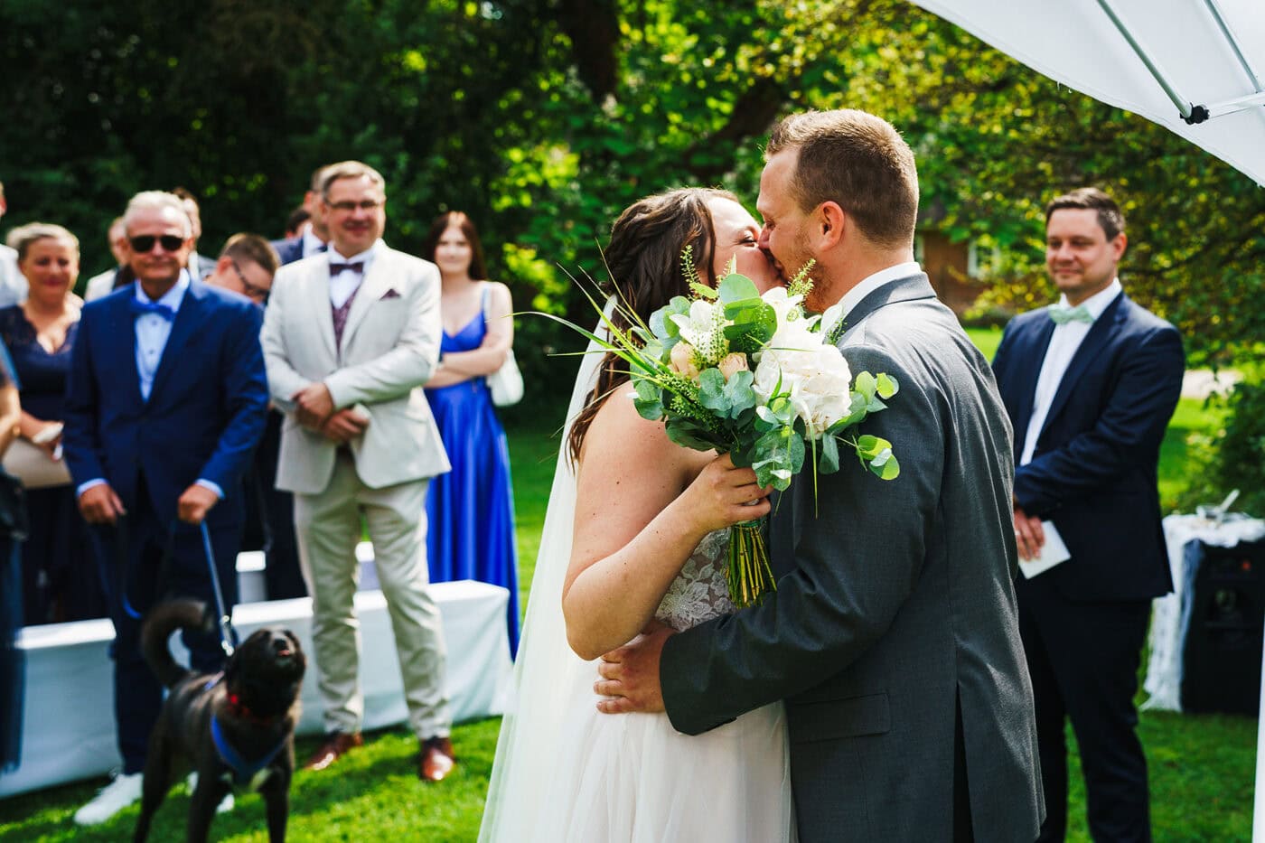 Hochzeit Gut Bossee Kuss