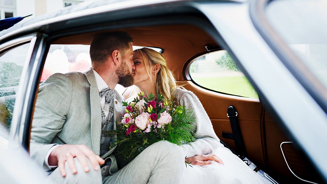 Hochzeit Kuss Brautpaarfotos